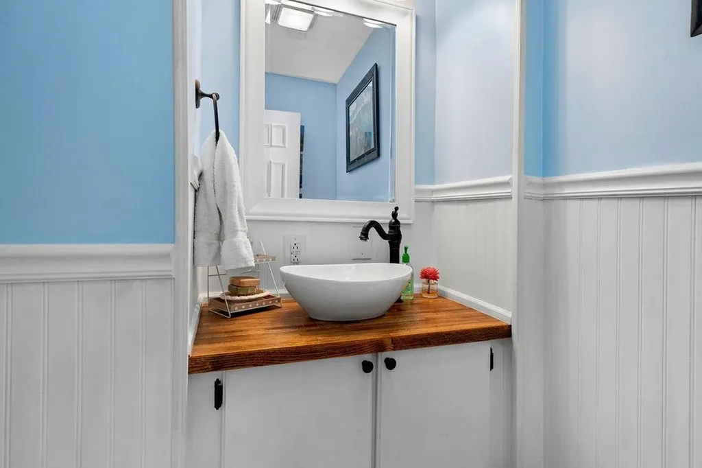 991 Hankey Mountain Highway Churchville VA 24421