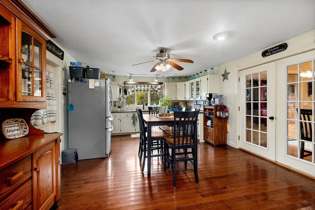 991 Hankey Mountain Highway Churchville VA 24421