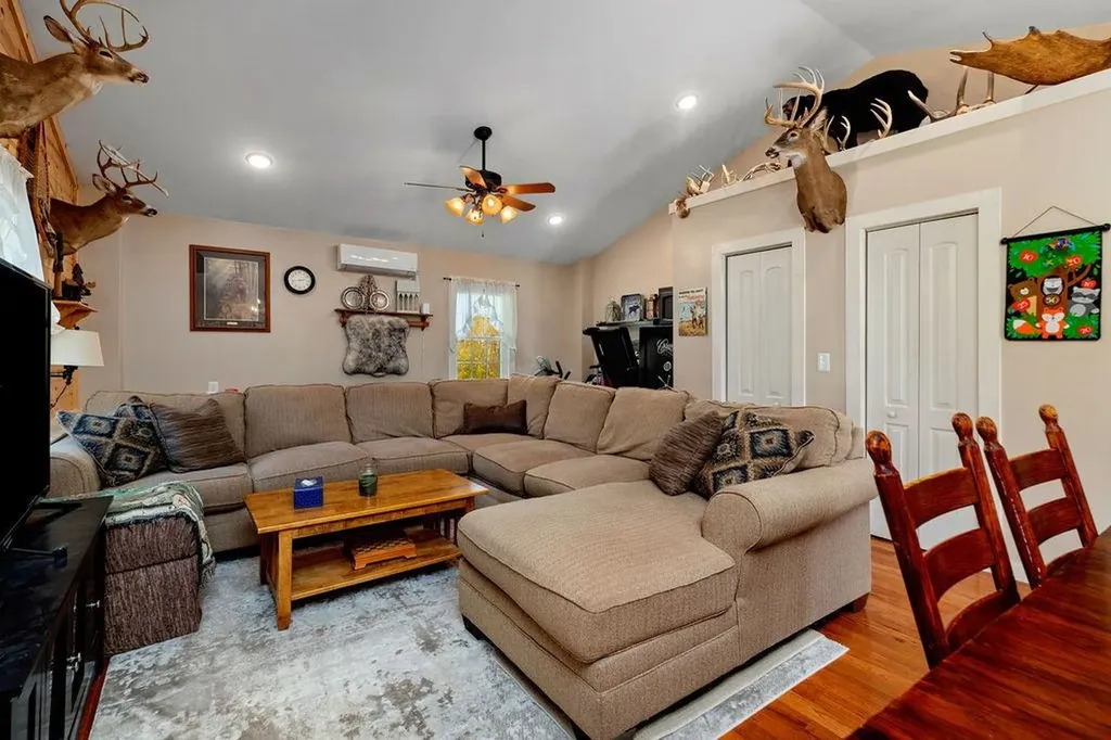 991 Hankey Mountain Highway Churchville VA 24421