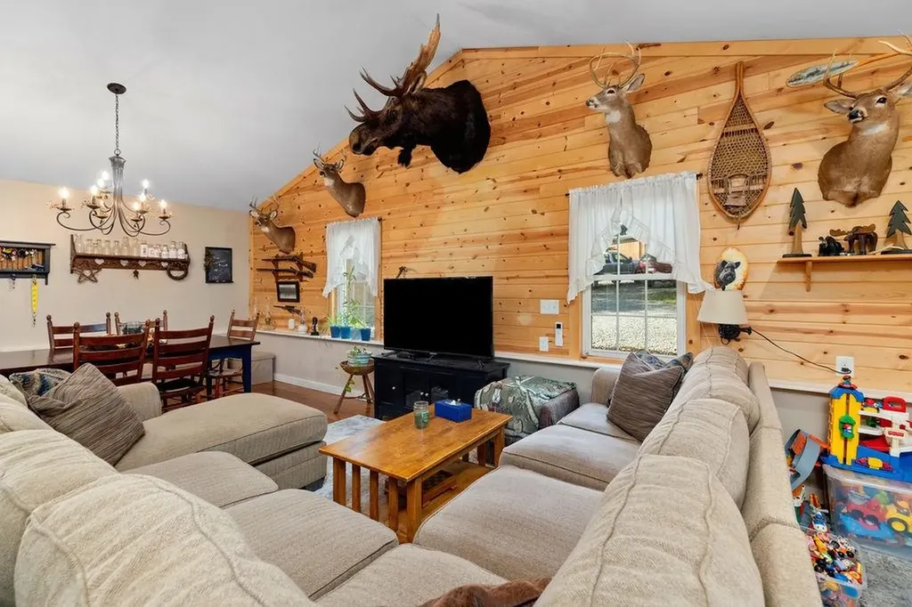 991 Hankey Mountain Highway Churchville VA 24421