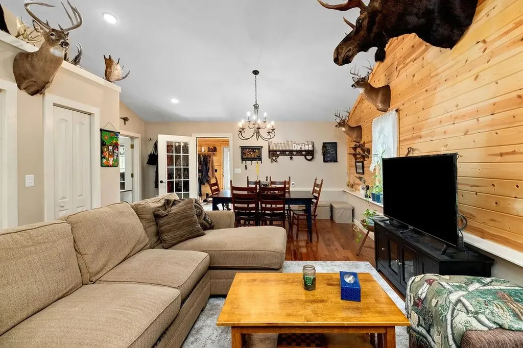 991 Hankey Mountain Highway Churchville VA 24421