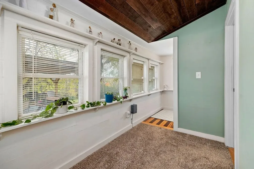 991 Hankey Mountain Highway Churchville VA 24421