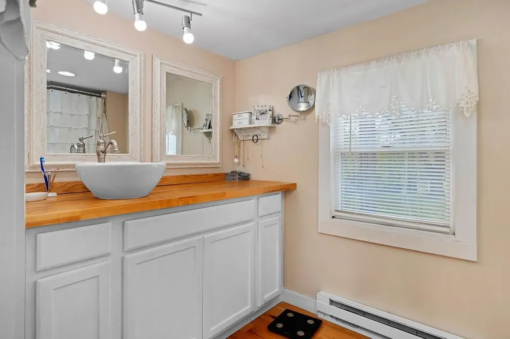 991 Hankey Mountain Highway Churchville VA 24421