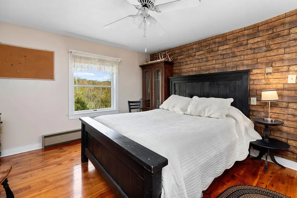 991 Hankey Mountain Highway Churchville VA 24421