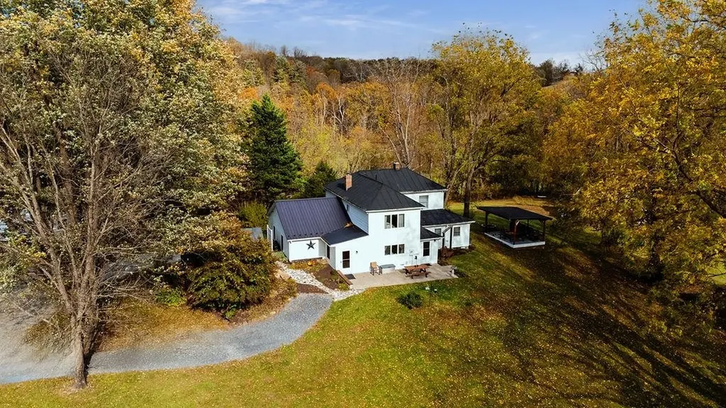 991 Hankey Mountain Highway Churchville VA 24421