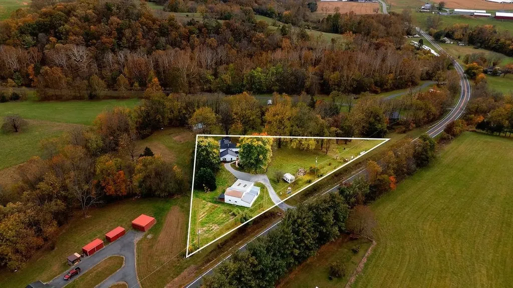 991 Hankey Mountain Highway Churchville VA 24421