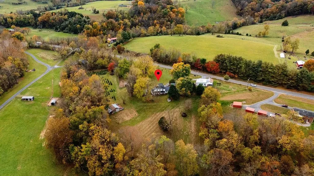 991 Hankey Mountain Highway Churchville VA 24421