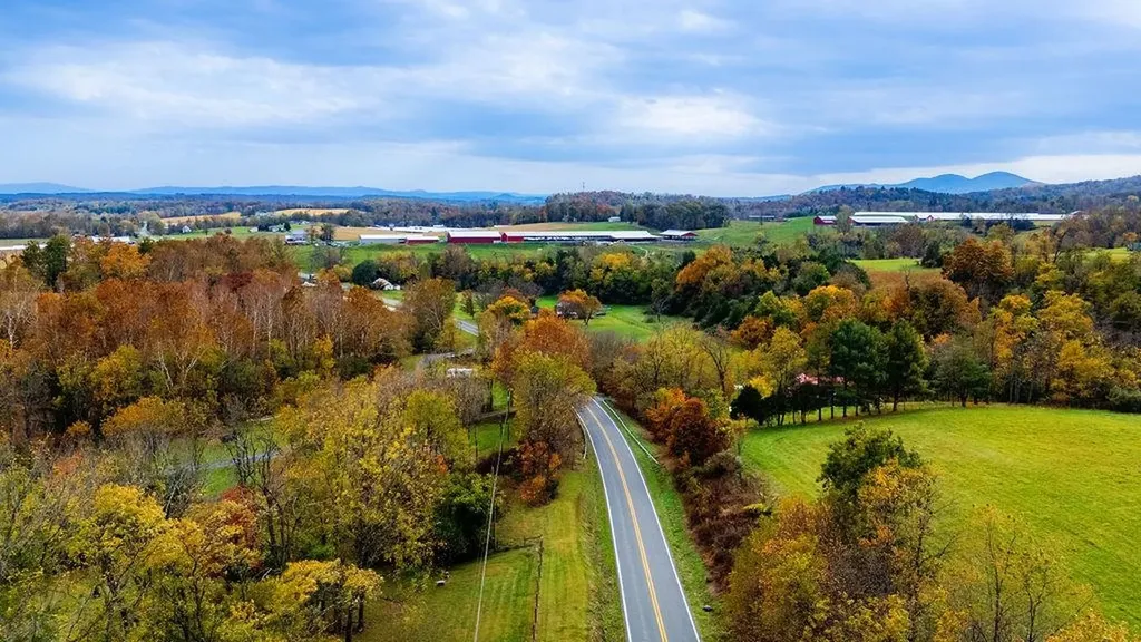 991 Hankey Mountain Highway Churchville VA 24421