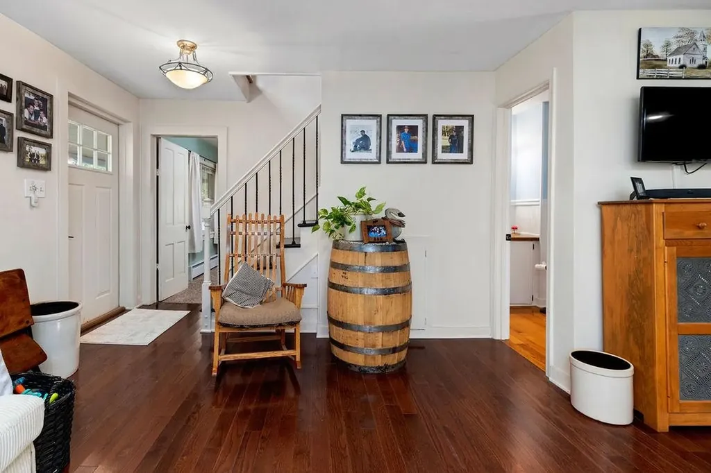 991 Hankey Mountain Highway Churchville VA 24421