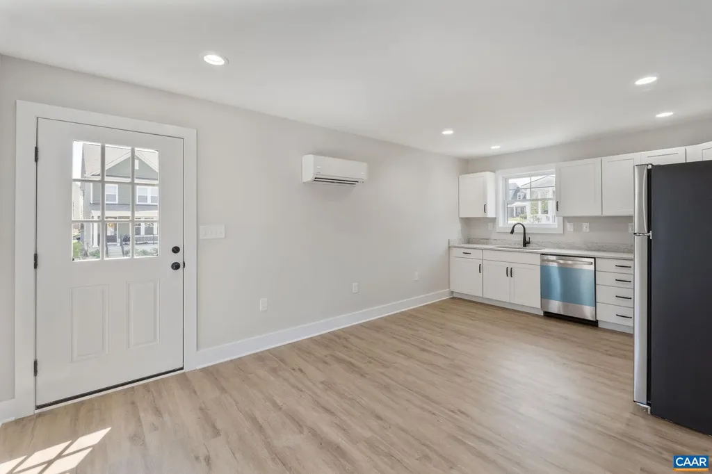 1603 Griffen Grove Charlottesville VA 22901