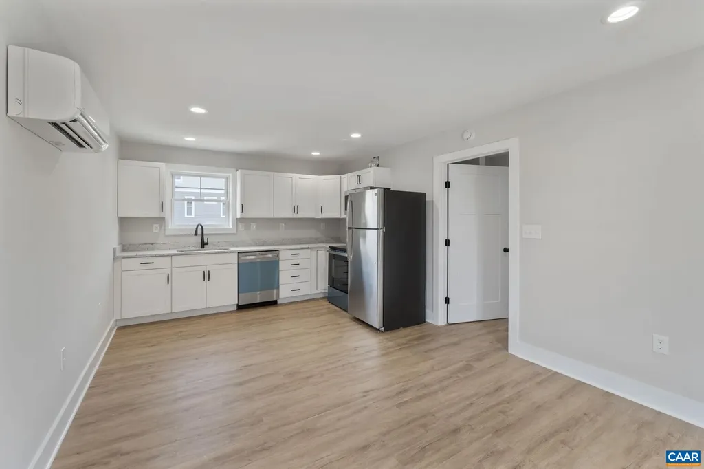 1603 Griffen Grove Charlottesville VA 22901