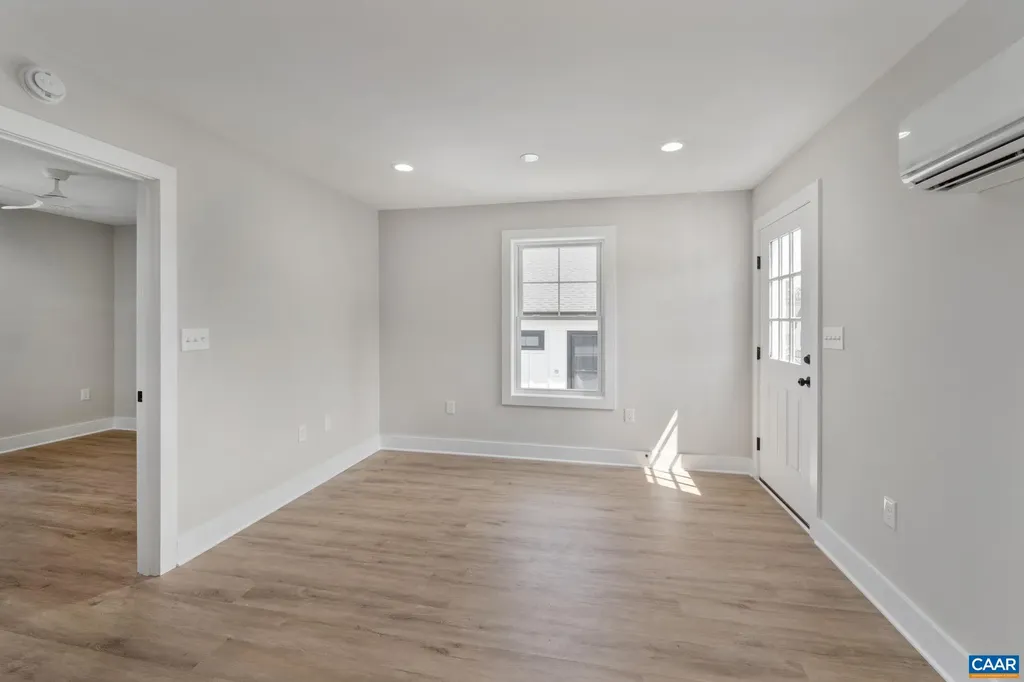 1603 Griffen Grove Charlottesville VA 22901