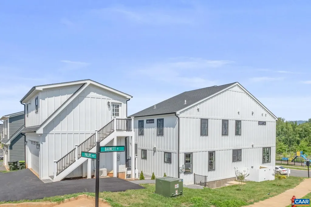 1603 Griffen Grove Charlottesville VA 22901