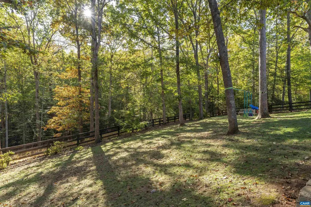 3359 Marsden Point Keswick VA 22947