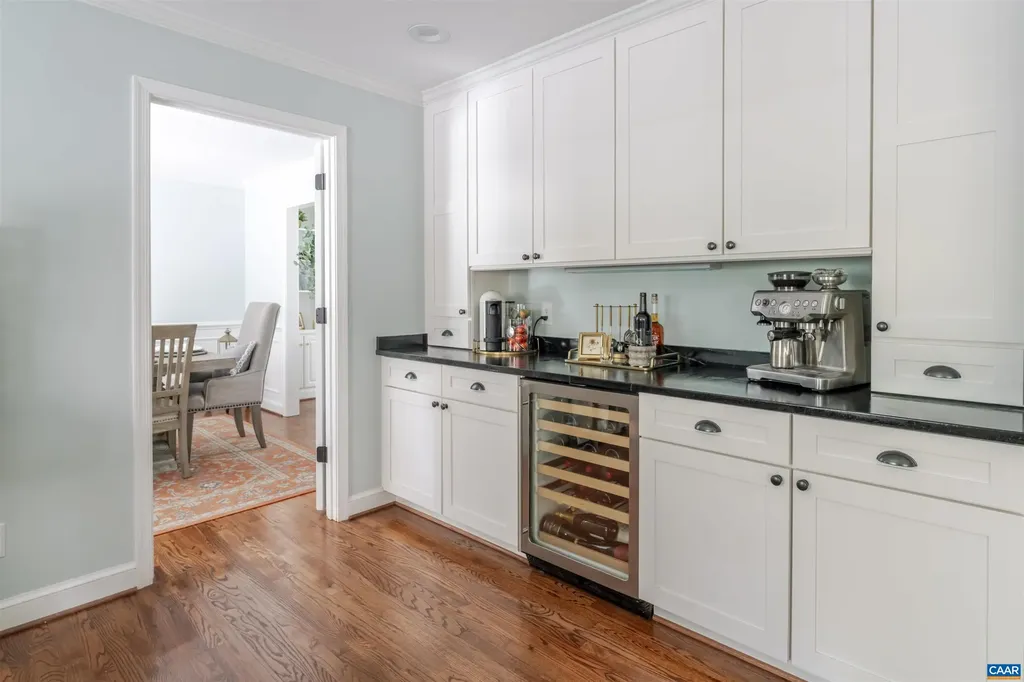 3359 Marsden Point Keswick VA 22947