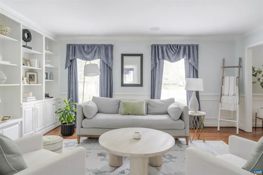 3359 Marsden Point Keswick VA 22947