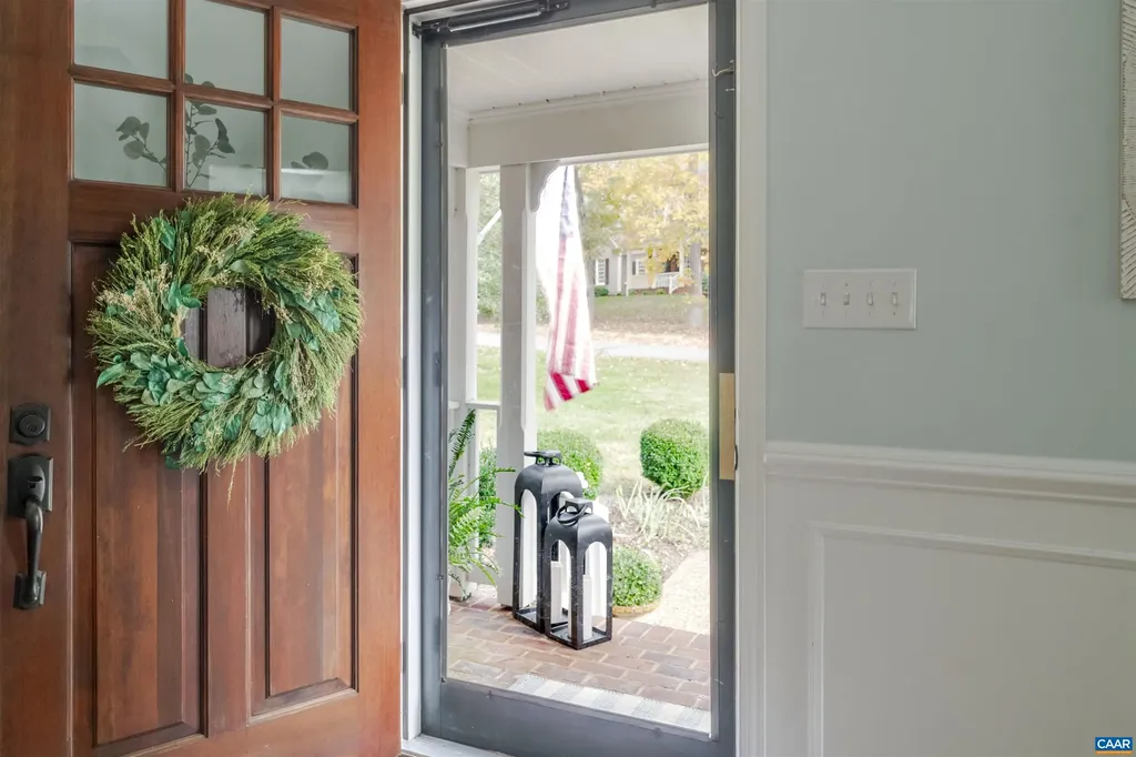 3359 Marsden Point Keswick VA 22947