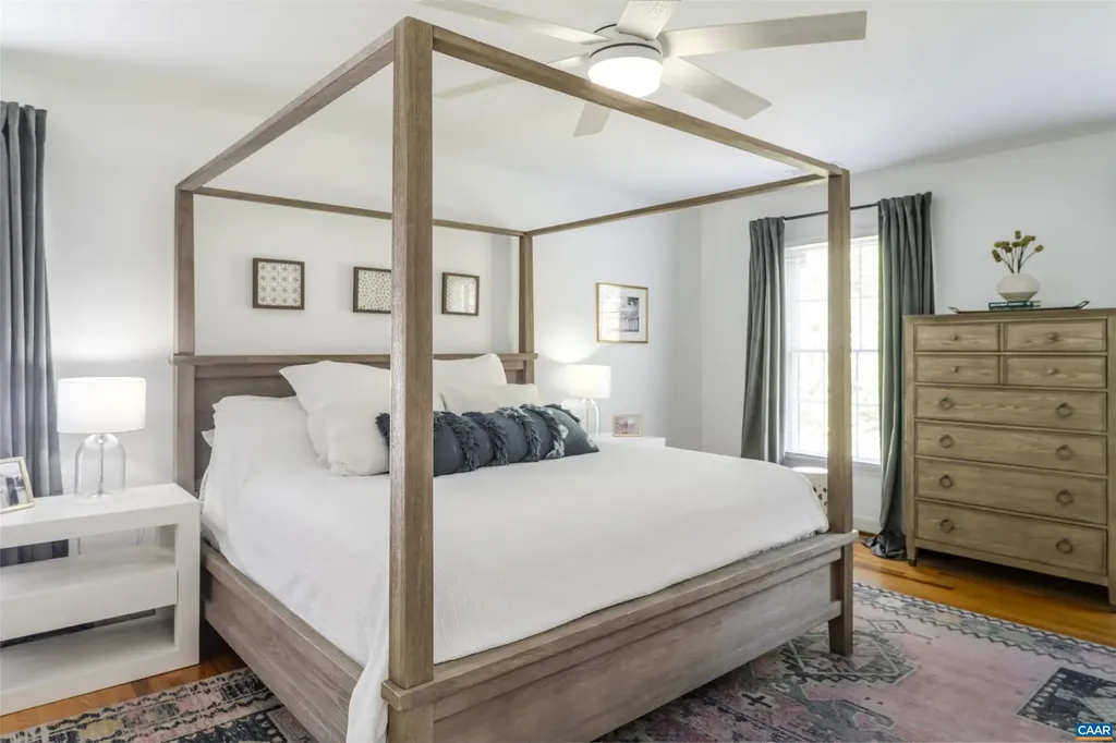 3359 Marsden Point Keswick VA 22947