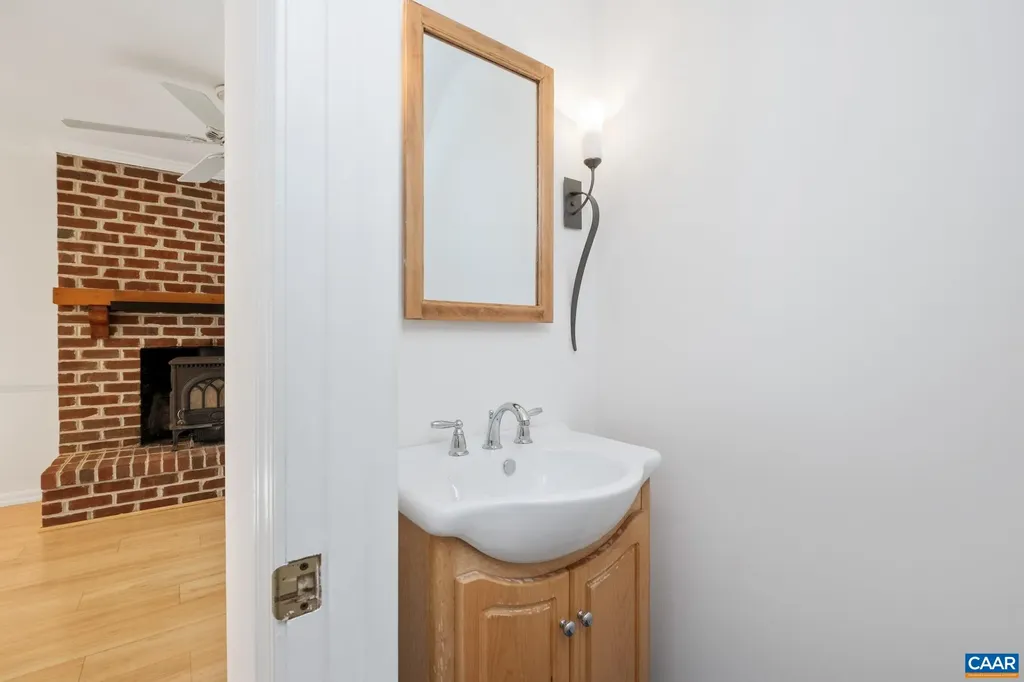 1115 Cottonwood Road Charlottesville VA 22901