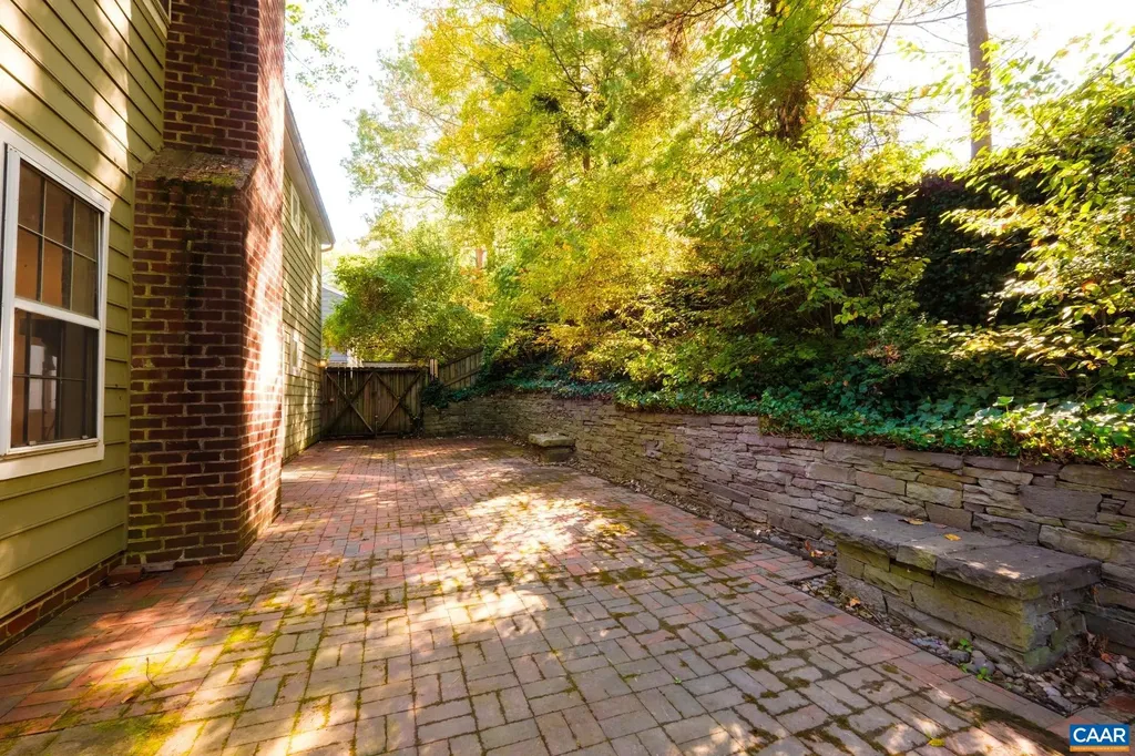 1115 Cottonwood Road Charlottesville VA 22901