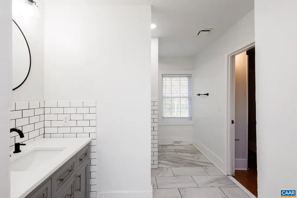 2860 King Solomons Lane Esmont VA 22937