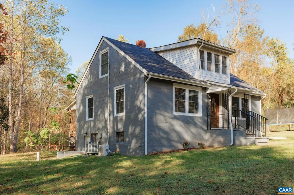 2860 King Solomons Lane Esmont VA 22937