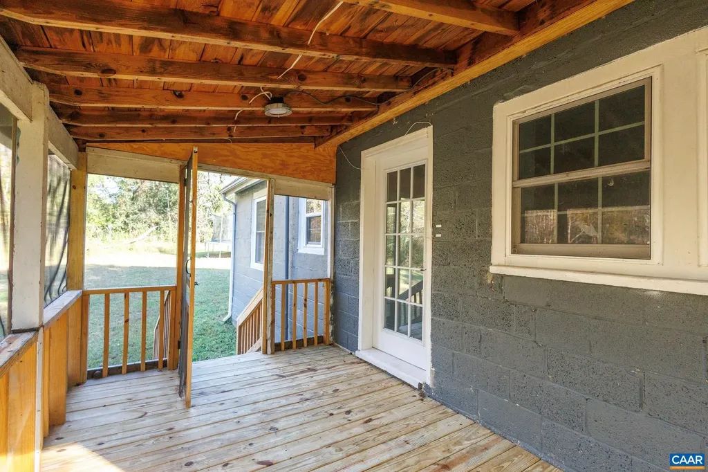 2860 King Solomons Lane Esmont VA 22937