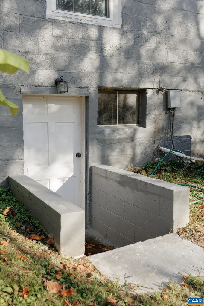 2860 King Solomons Lane Esmont VA 22937