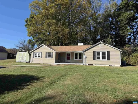 35 Stanley Street Staunton VA 24401