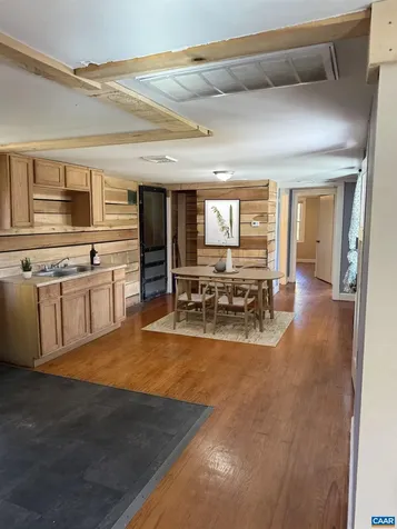 35 Stanley Street Staunton VA 24401