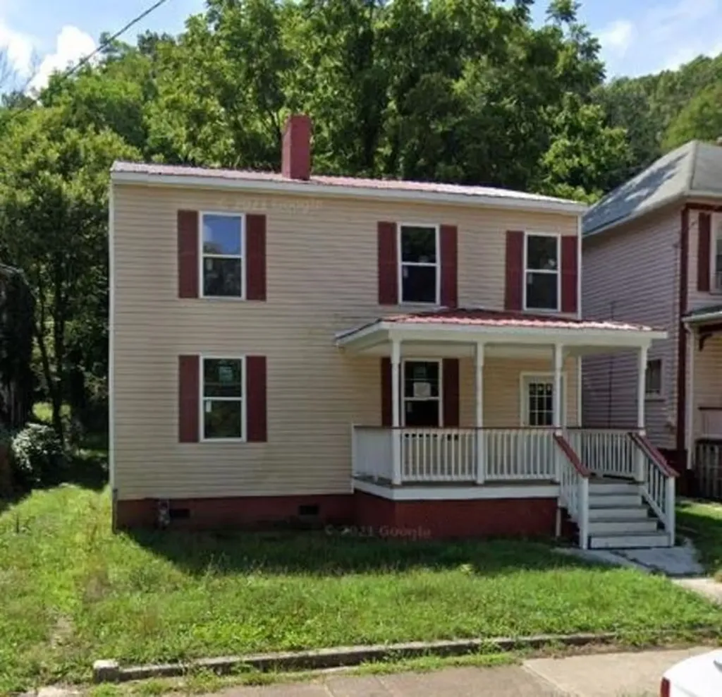 319 Roxbury Street Clifton Forge VA 24422