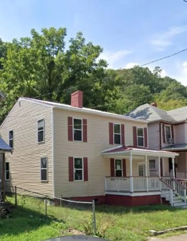319 Roxbury Street Clifton Forge VA 24422