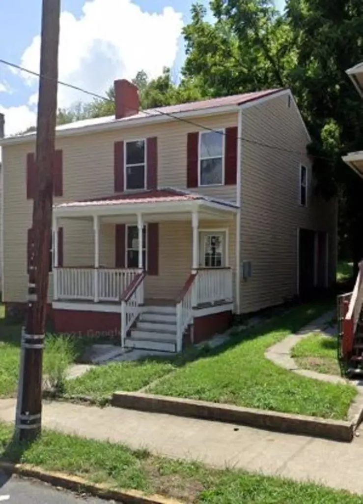 319 Roxbury Street Clifton Forge VA 24422