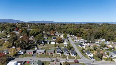 416 Grubert Avenue Staunton VA 24401