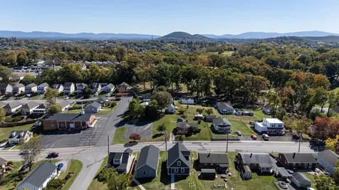 416 Grubert Avenue Staunton VA 24401