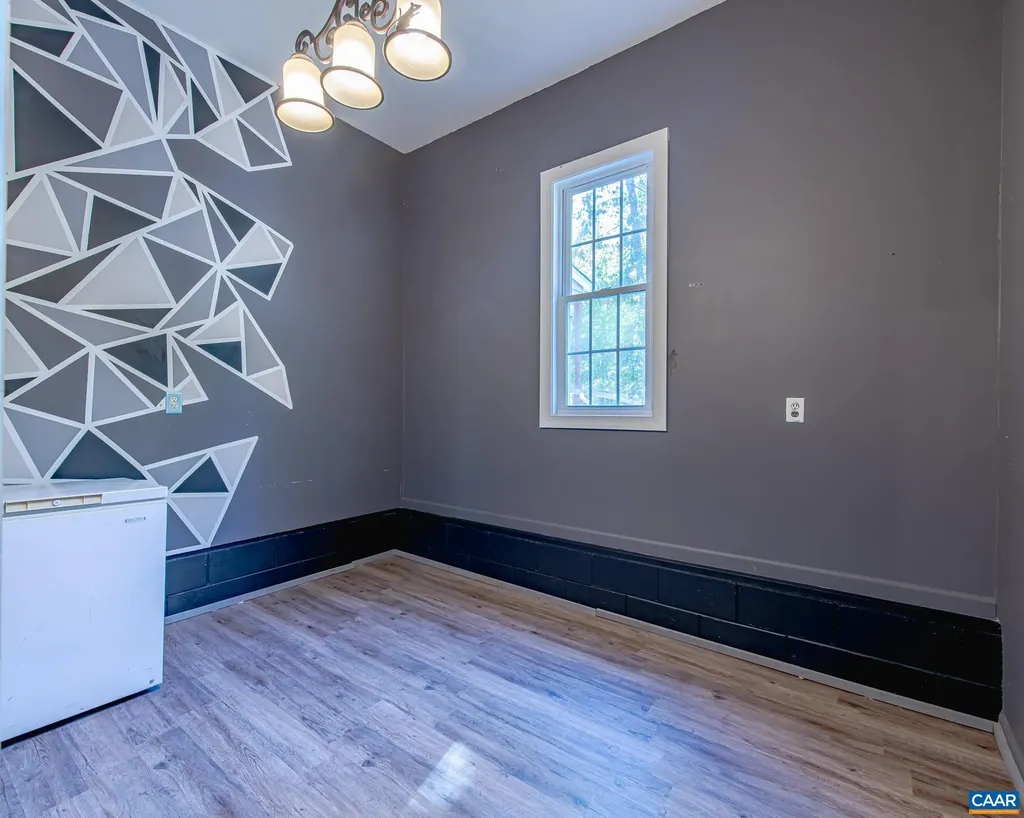 187 Curley Lane Bumpass VA 23024