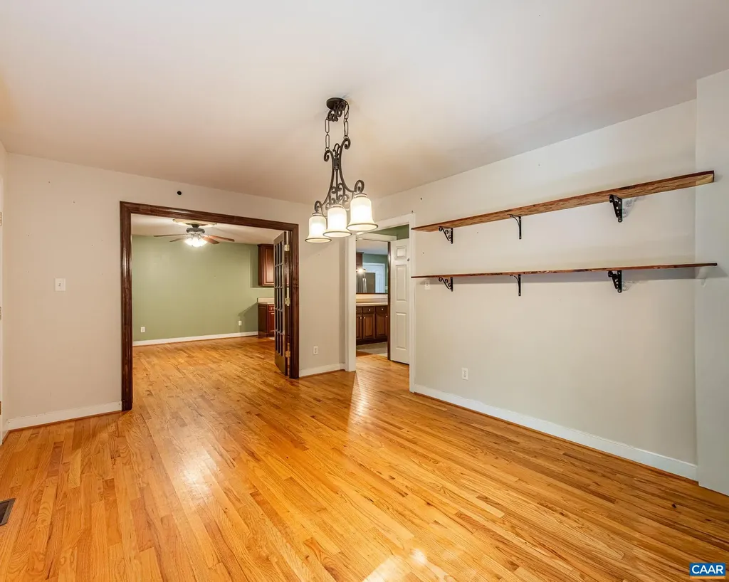 187 Curley Lane Bumpass VA 23024