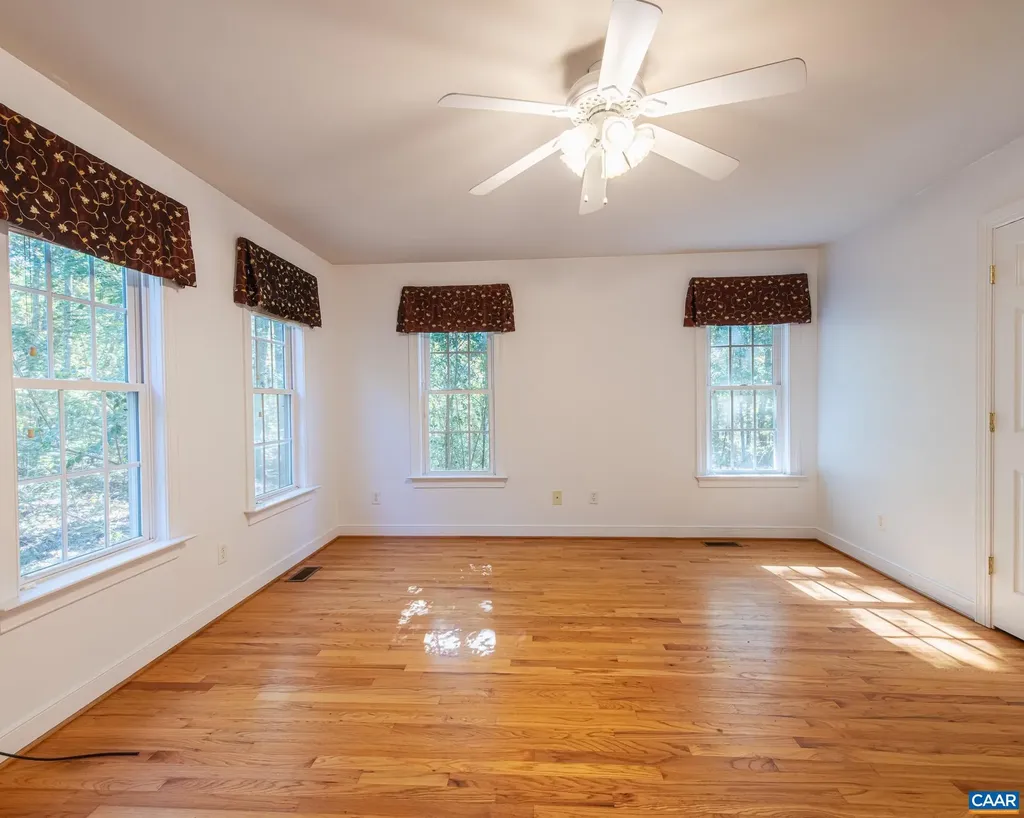 187 Curley Lane Bumpass VA 23024