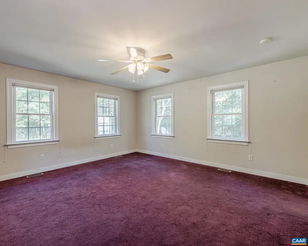 187 Curley Lane Bumpass VA 23024