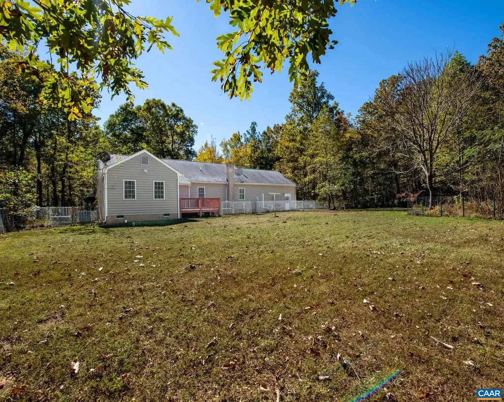 187 Curley Lane Bumpass VA 23024