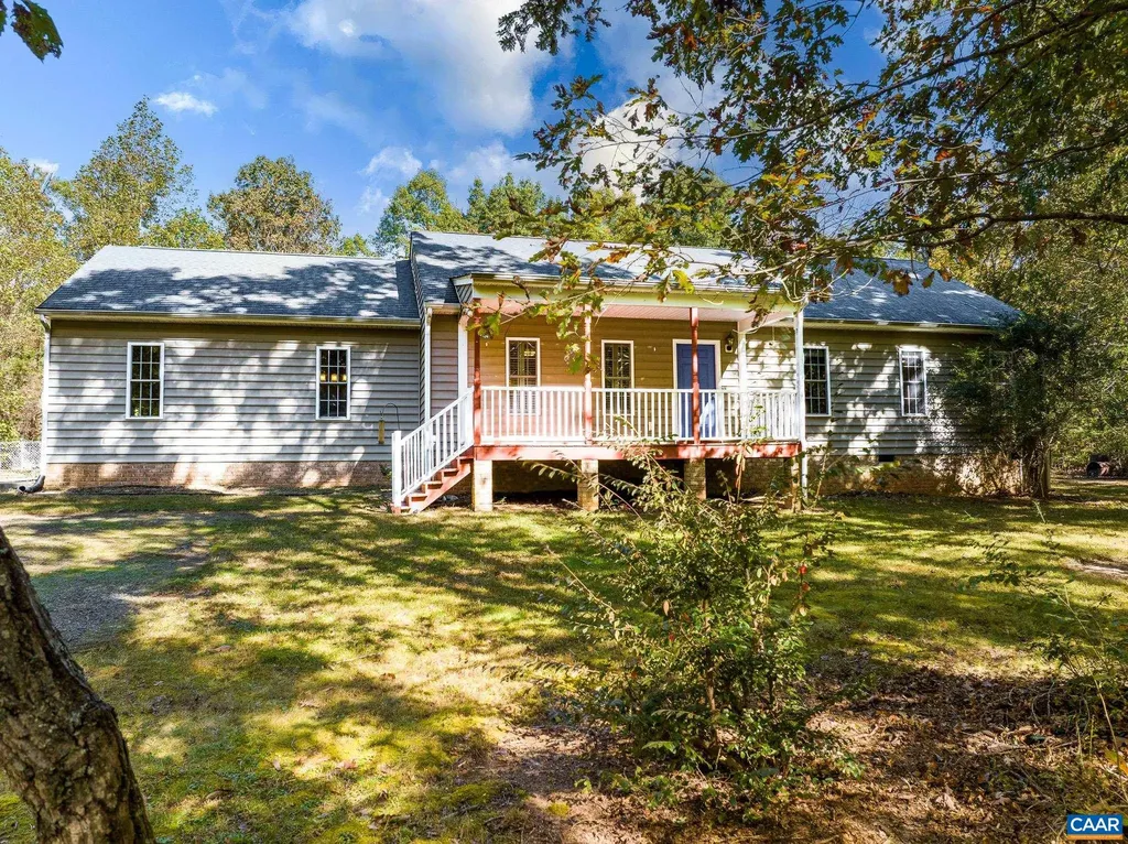 187 Curley Lane Bumpass VA 23024