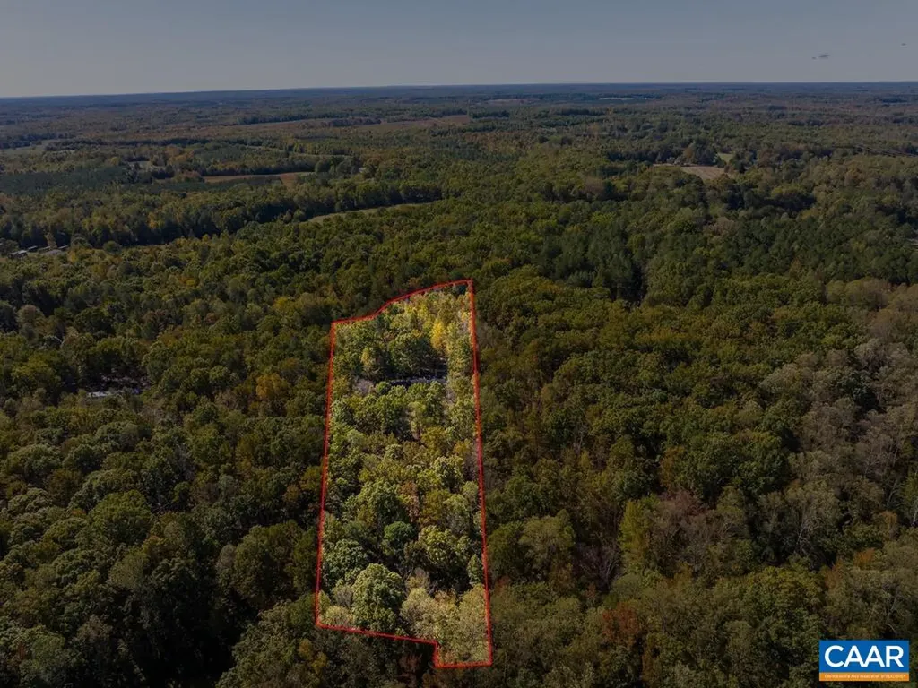 187 Curley Lane Bumpass VA 23024