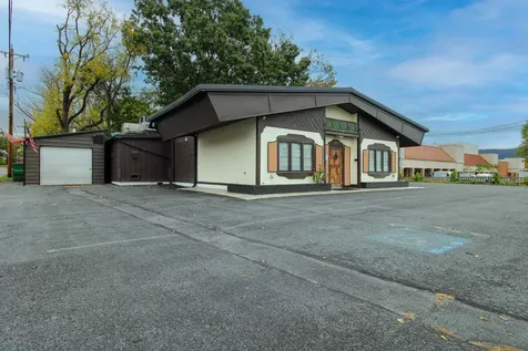 1035 Broad Street W Waynesboro VA 22980