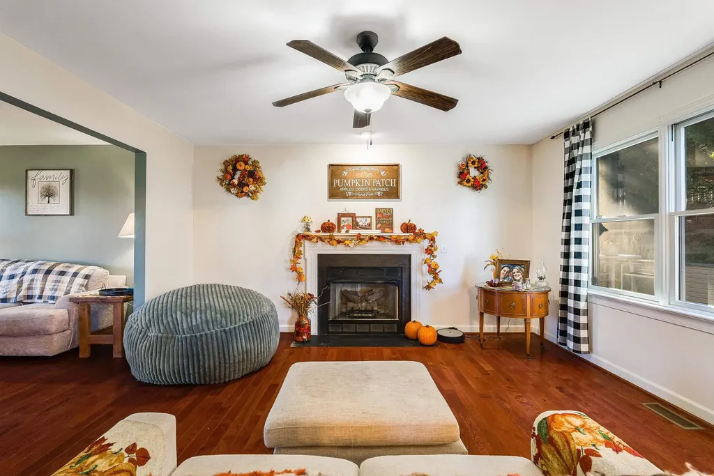 1141 Decca Drive Harrisonburg VA 22801