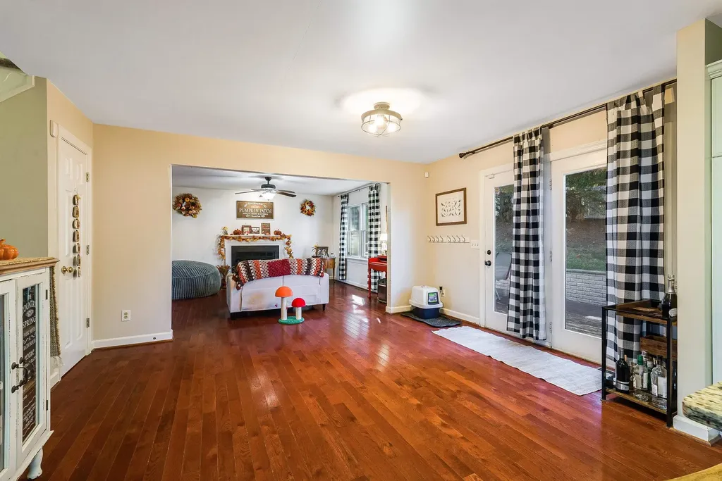 1141 Decca Drive Harrisonburg VA 22801