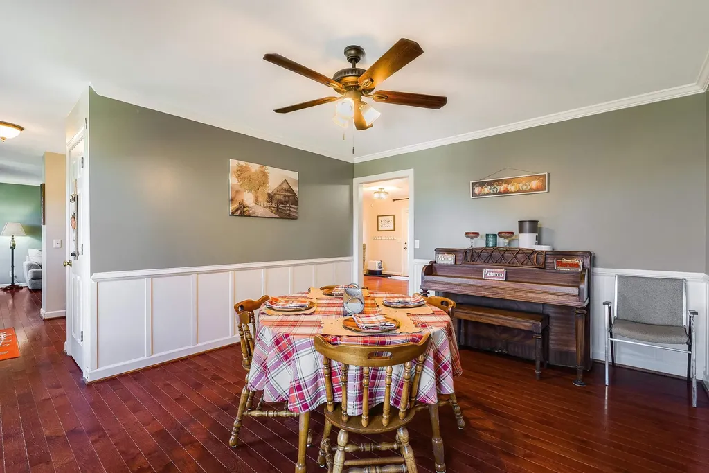 1141 Decca Drive Harrisonburg VA 22801