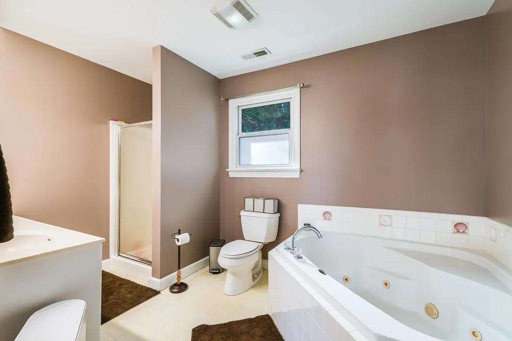 1141 Decca Drive Harrisonburg VA 22801