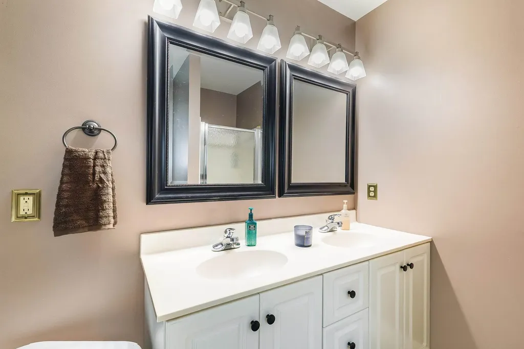 1141 Decca Drive Harrisonburg VA 22801