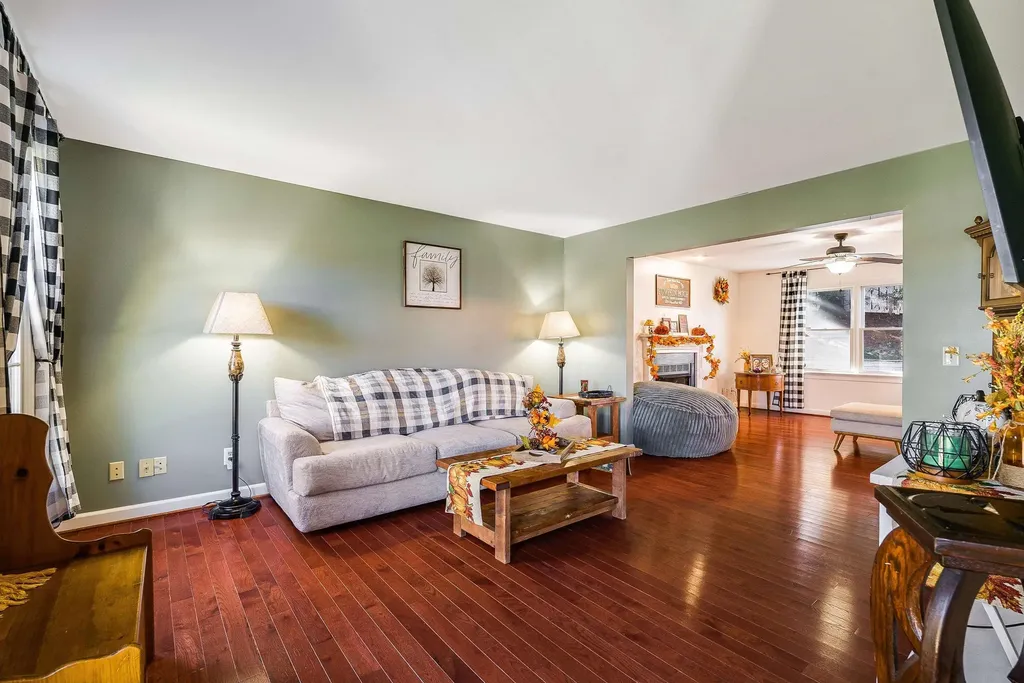 1141 Decca Drive Harrisonburg VA 22801