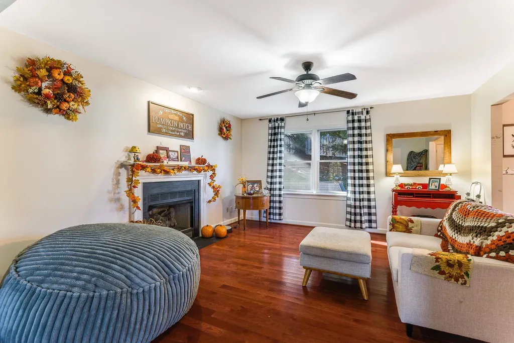 1141 Decca Drive Harrisonburg VA 22801